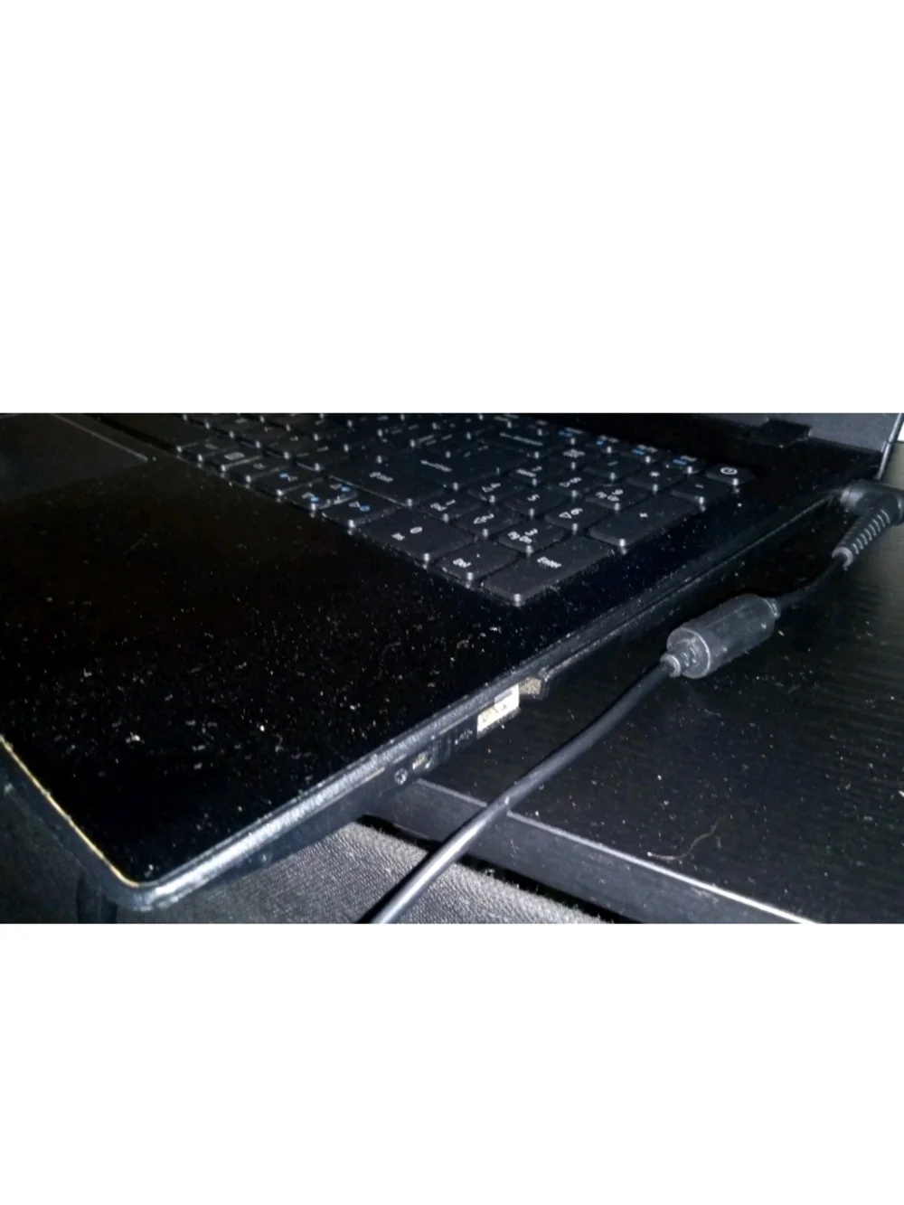 Acer Aspire E5-575 i3-7100U @2.40GHz 4GB Ram 500GB SSD Windows 11 Pro Optimized
